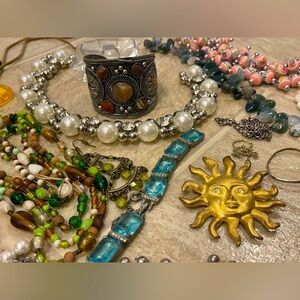 1LB Craft Repair Jewelry Lot High Quality Vintage Brooch Necklace ring A…​